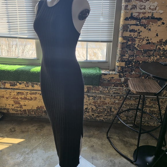 Black Ribbed Dress - Picture 4 of 6